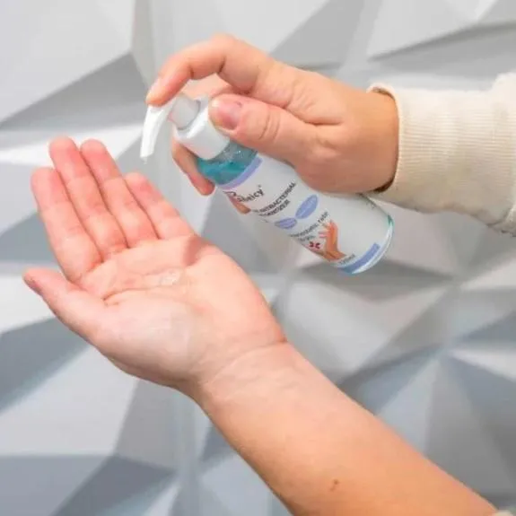 10-Pack: KN95 Protective Face Masks   Hand Sanitizer