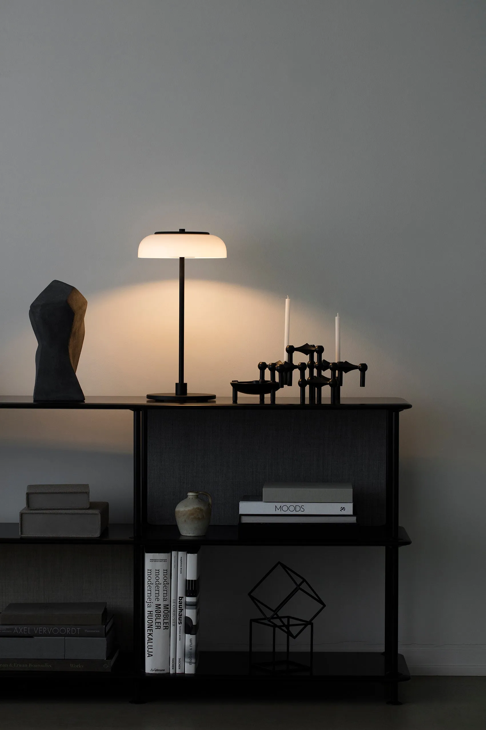 Blossi Table Lamp