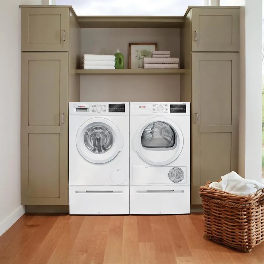 Bosch 300 2-cu ft High Efficiency Stackable Front-Load Washer (White)
