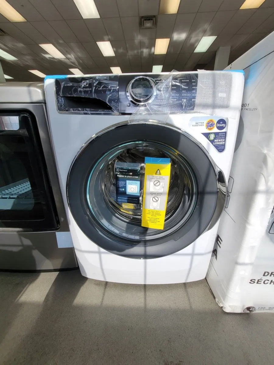 ELFW7537AW - WASHERS - Electrolux - Front Load - White - Open Box