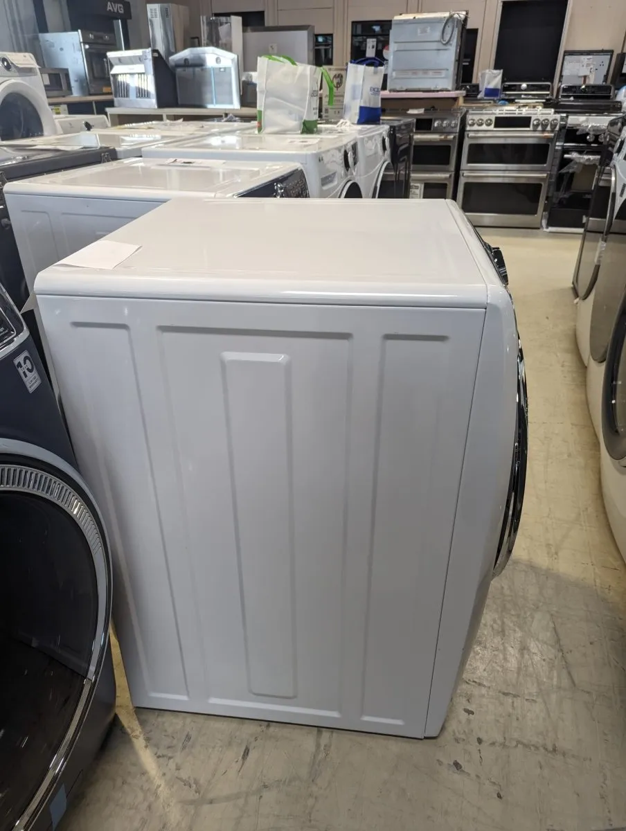 ELFW7637AW - WASHERS - Electrolux - Front Load - White - Open Box
