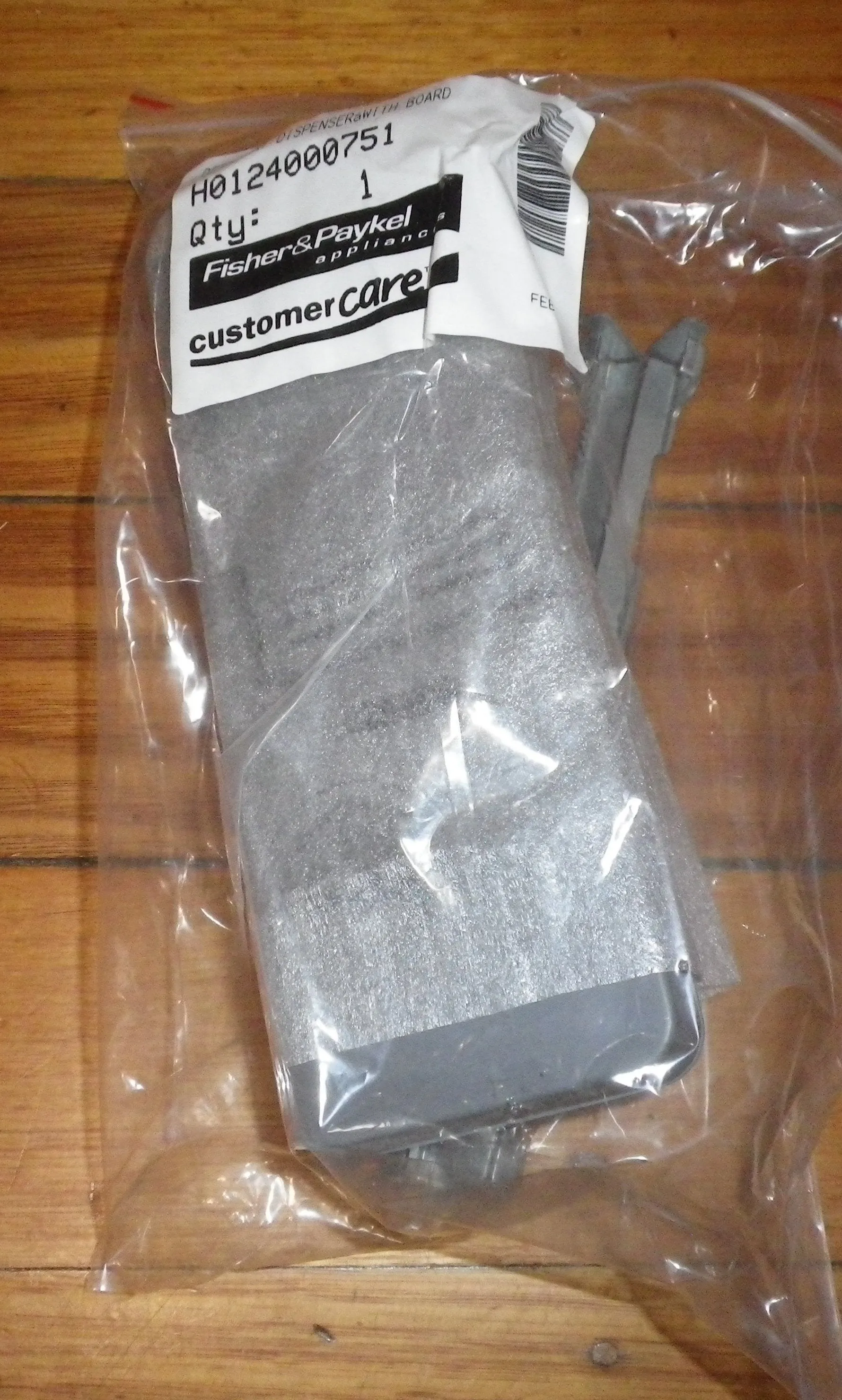 Fisher & Paykel DW60 Dual Detergent Dispenser - Part # H0124000751