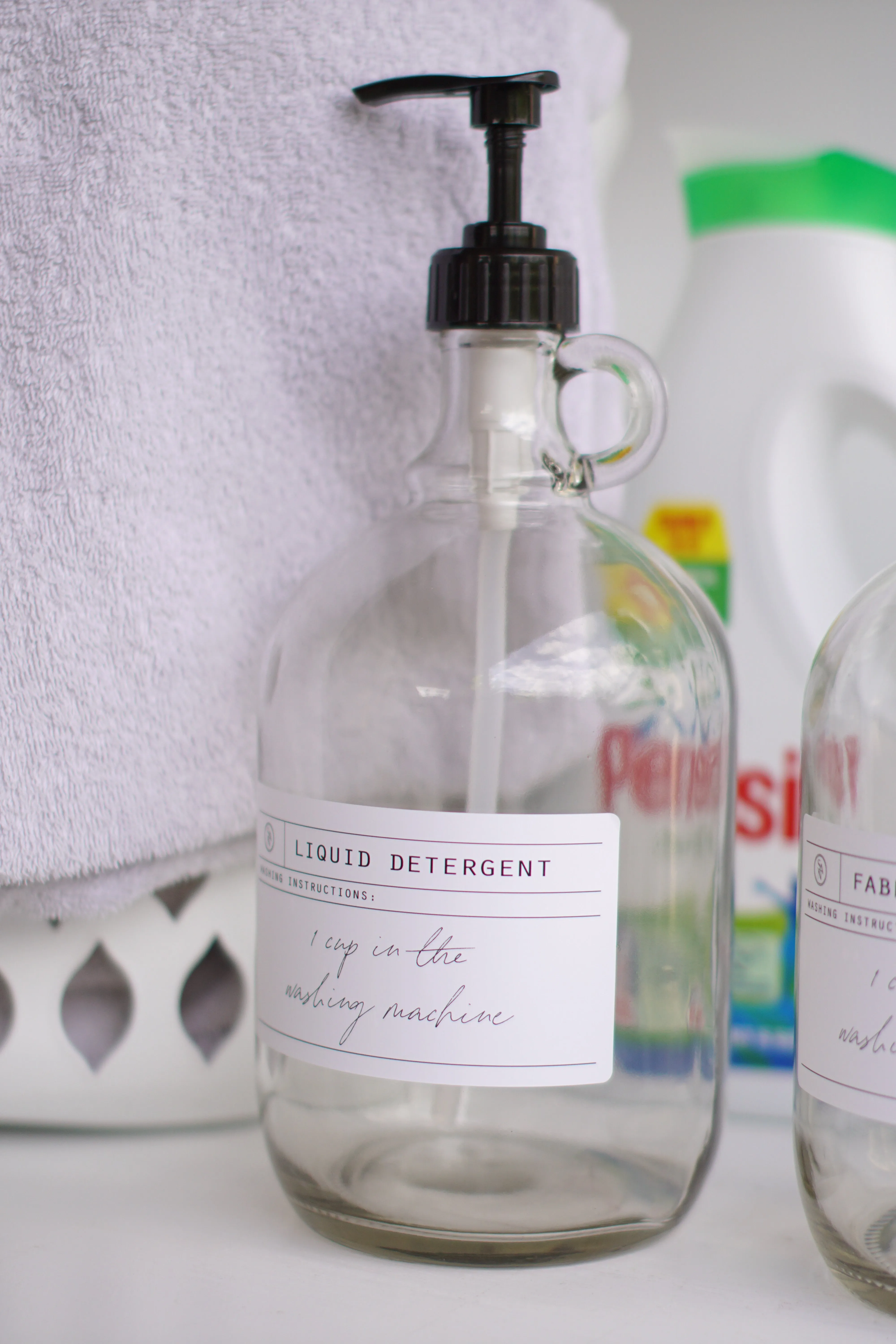 Glass Half Gallon Laundry Dispensers Fabric Softener and Liquid Detergent