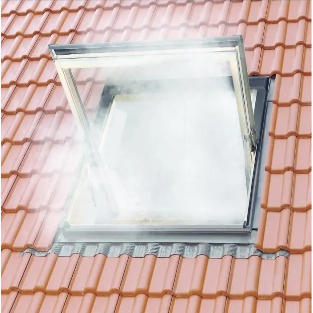 VELUX GGU MK04 S40W01 White Polyurethane Smoke Ventilation System for Tiles (78 x 98 cm)