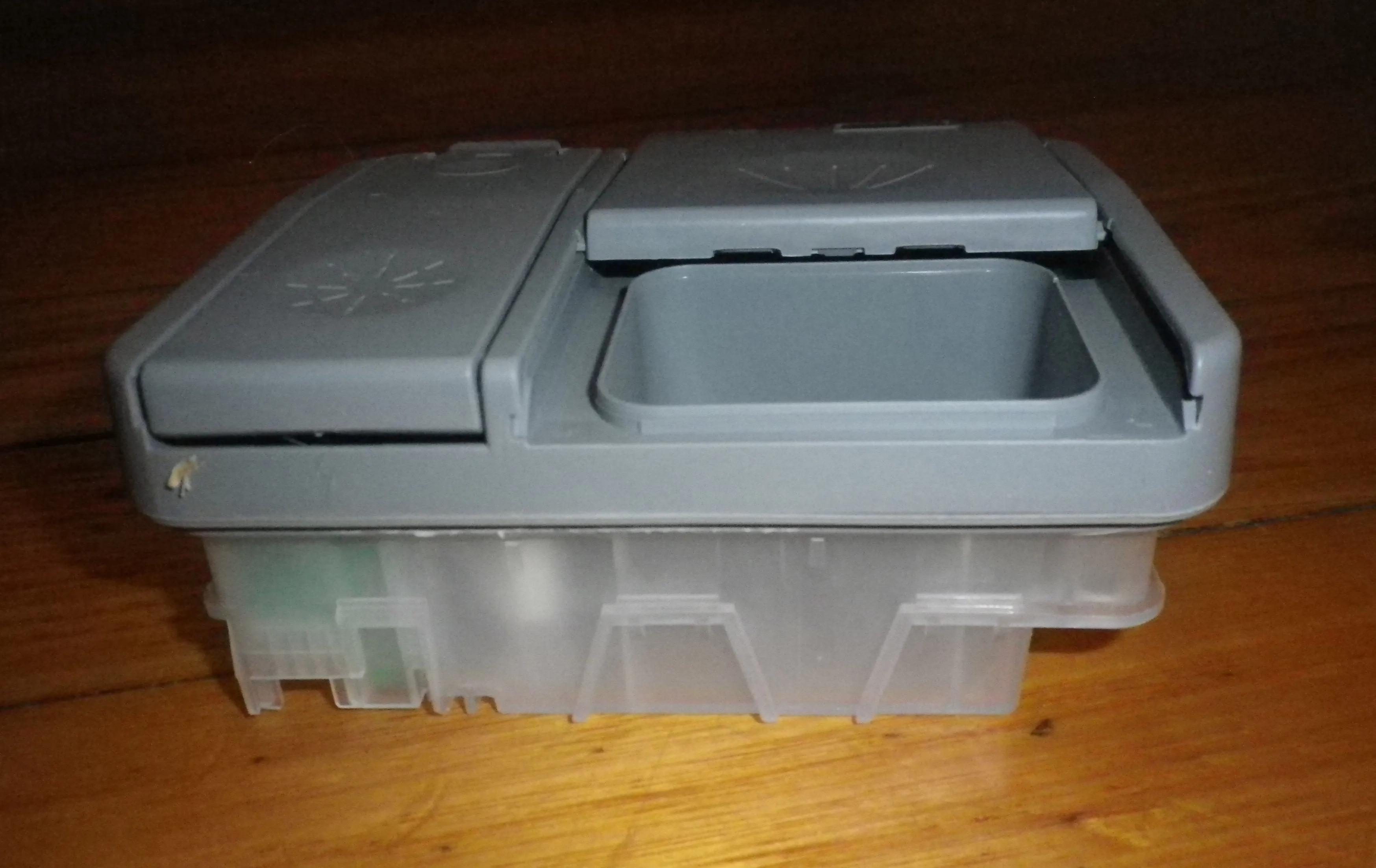 Westinghouse WSF6608X PNC 94200122203 Dual Detergent Dispenser - Part # 4055950028