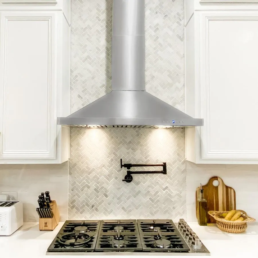 ZLINE 2-Piece Appliance Package - 36-Inch Induction Range, with Wall Mount Range Hood in Stainless Steel