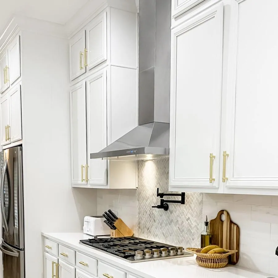 ZLINE 2-Piece Appliance Package - 36-Inch Induction Range, with Wall Mount Range Hood in Stainless Steel